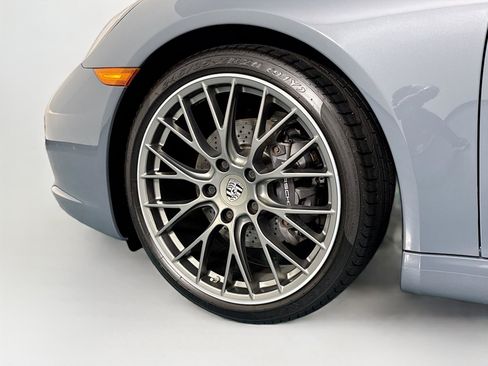 Used 2017 Porsche 911 Carrera RWD image 36