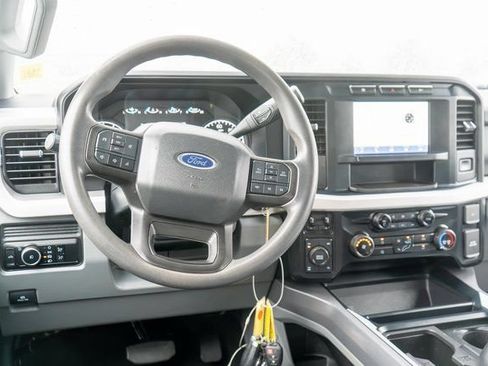 Used 2023 Ford F250 XLT AWD/4WD image 11