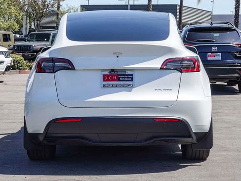 Used 2024 Tesla Model Y Long Range AWD/4WD image 5