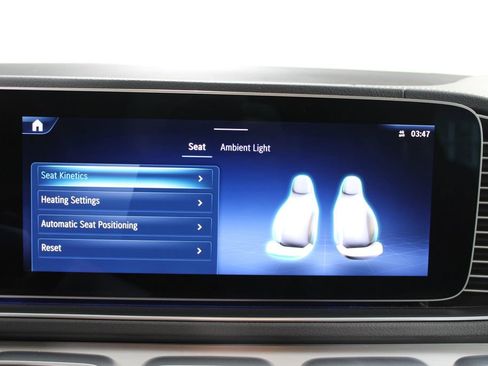 Used 2025 Mercedes-Benz GLS 450 4MATIC image 51