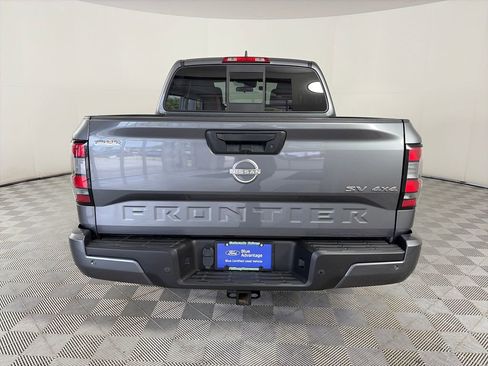 Used 2022 Nissan Frontier SV AWD/4WD image 6