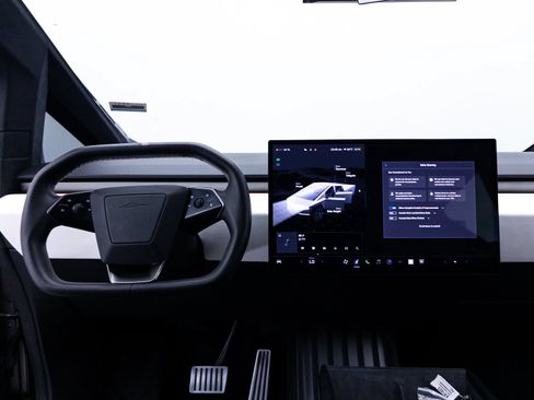 Used 2024 Tesla Cybertruck AWD Crew Cab image 3