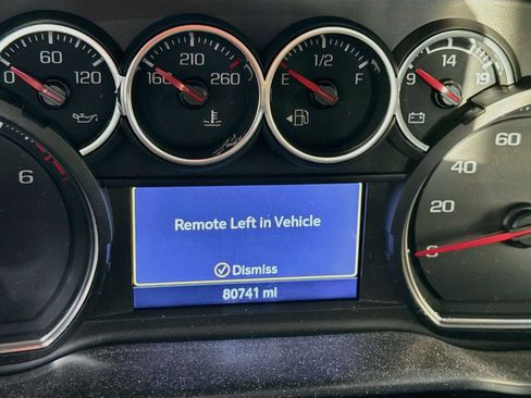Used 2021 Chevrolet Silverado 1500 LT Trail Boss w/ Convenience Package II AWD/4WD image 3
