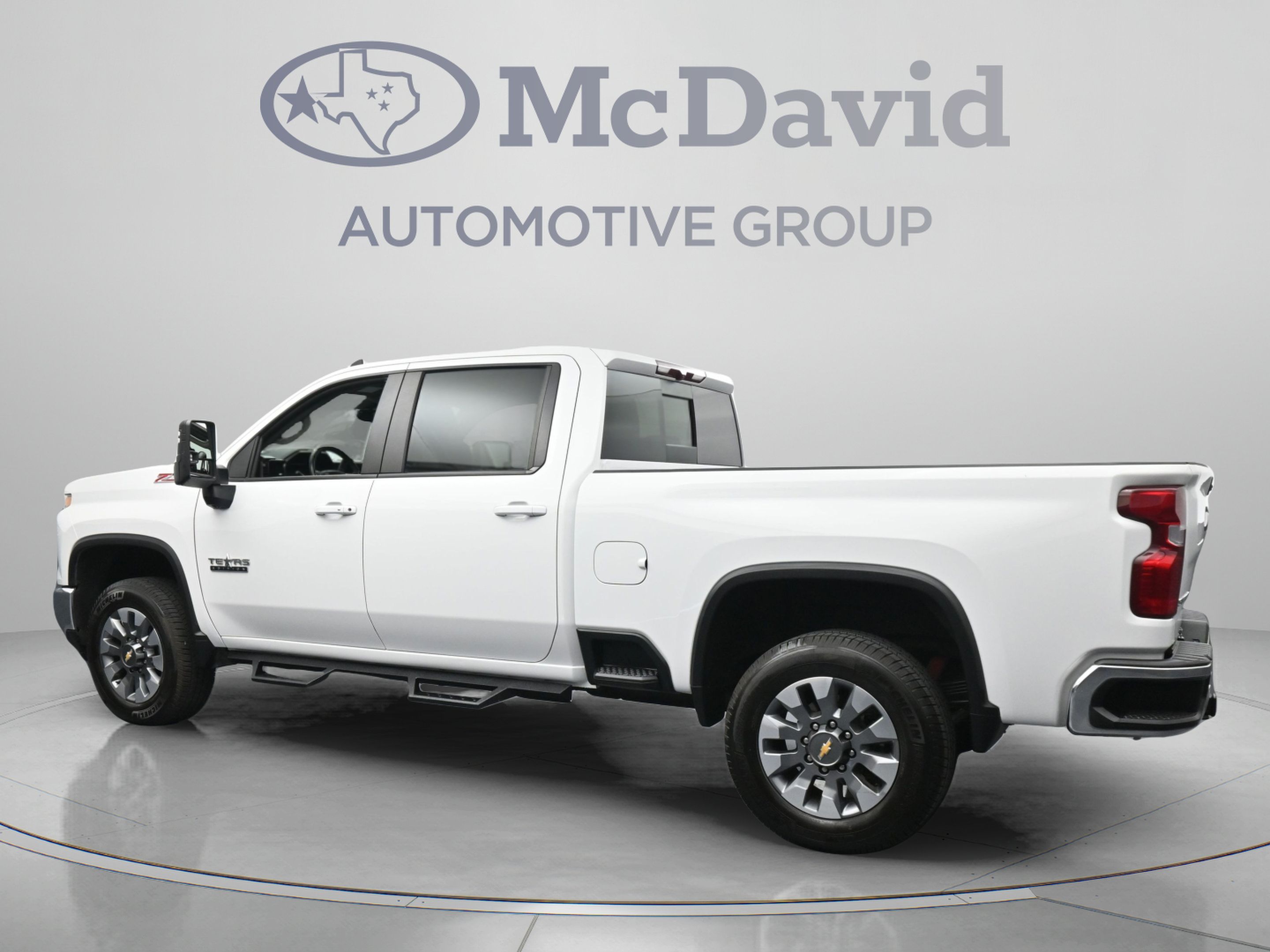 Used 2024 Chevrolet Silverado 2500 LT w/ Texas Edition AWD/4WD image 6