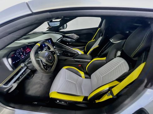 Used 2022 Chevrolet Corvette Stingray Premium Cpe w/ Z51 Performance Package RWD image 14