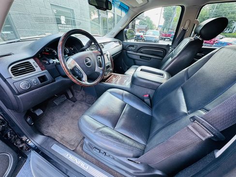 Used 2013 GMC Yukon XL Denali AWD/4WD image 13