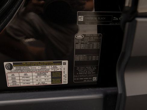 Used 2020 Land Rover Defender 110 First Edition image 43