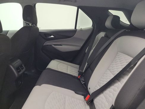 Used 2021 Chevrolet Equinox LS w/ LS Convenience Package FWD image 18