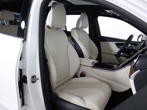 Used 2026 Mercedes-Benz GLC 300 4MATIC image 58