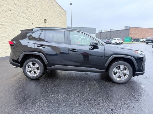 Used 2025 Toyota RAV4 XLE FWD image 6