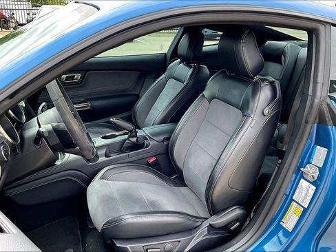 Used 2019 Ford Mustang Shelby GT350 w/ Technology Package RWD image 28