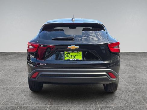 Certified 2024 Chevrolet Trax LS w/ LS Convenience Package FWD image 7