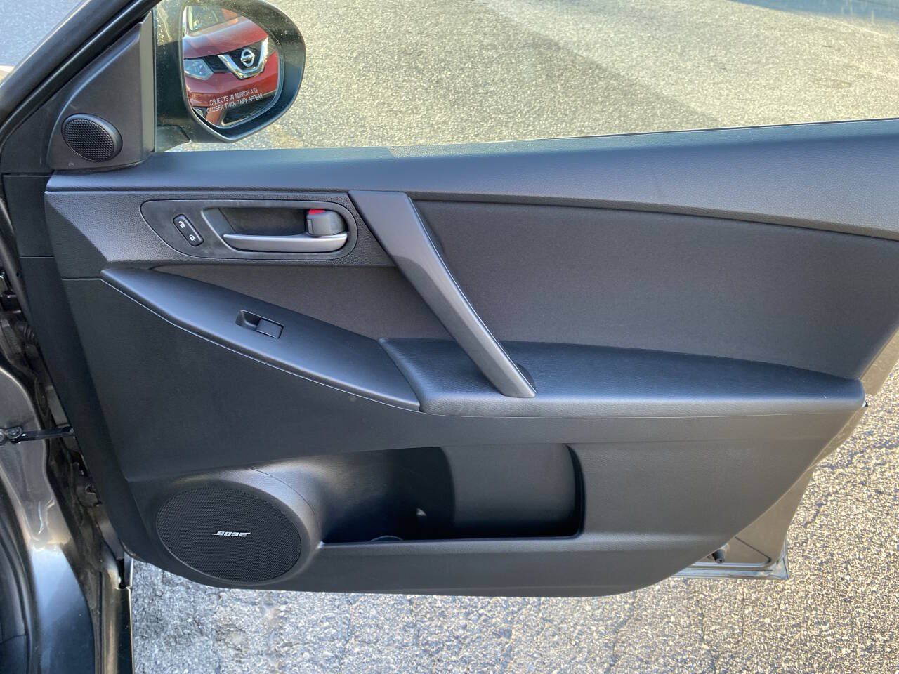 Used 2011 MAZDA MAZDA3 i Touring FWD image 15
