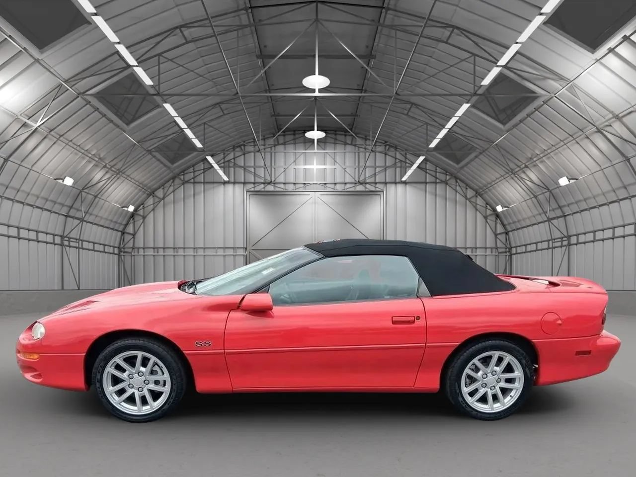 Used 2002 Chevrolet Camaro Z28 w/ SS Performance/Appearance Pkg RWD image 2