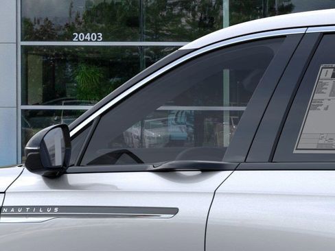 New 2026 Lincoln Nautilus Premier image 20