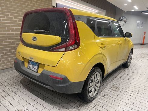 Used 2020 Kia Soul LX image 3