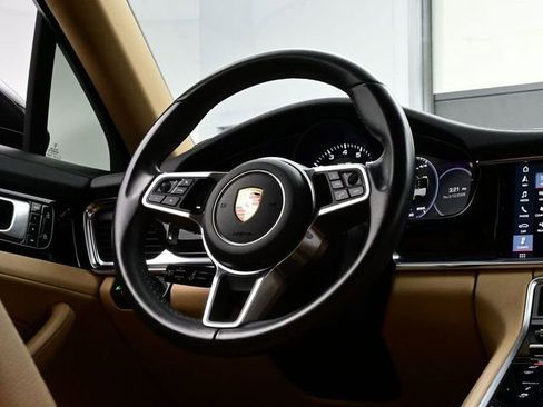 Certified 2020 Porsche Panamera image 21