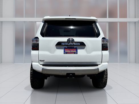 Used 2021 Toyota 4Runner TRD Off-Road Premium w/ Moonroof Package AWD/4WD image 5