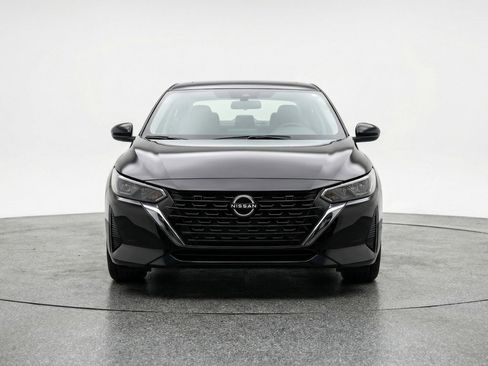 Used 2025 Nissan Sentra SV FWD image 2