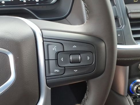 Used 2024 GMC Yukon SLT image 22