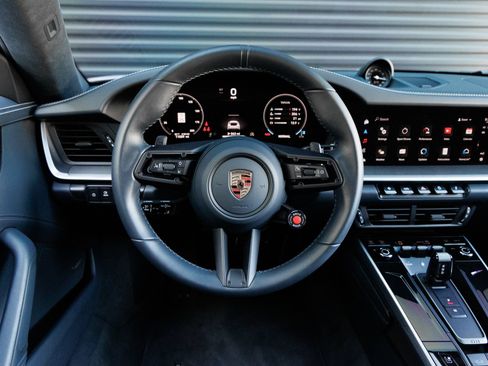 Certified 2025 Porsche 911 Carrera RWD image 18