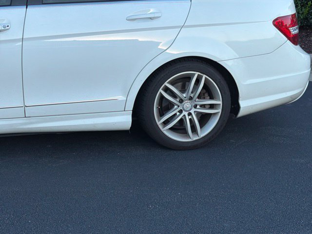 Used 2013 Mercedes-Benz C 300 4MATIC Sedan image 3