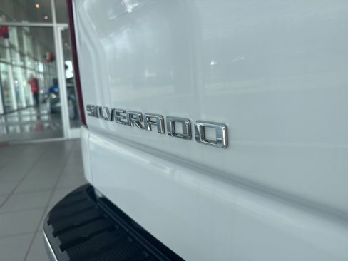 Used 2024 Chevrolet Silverado 1500 LT AWD/4WD image 11