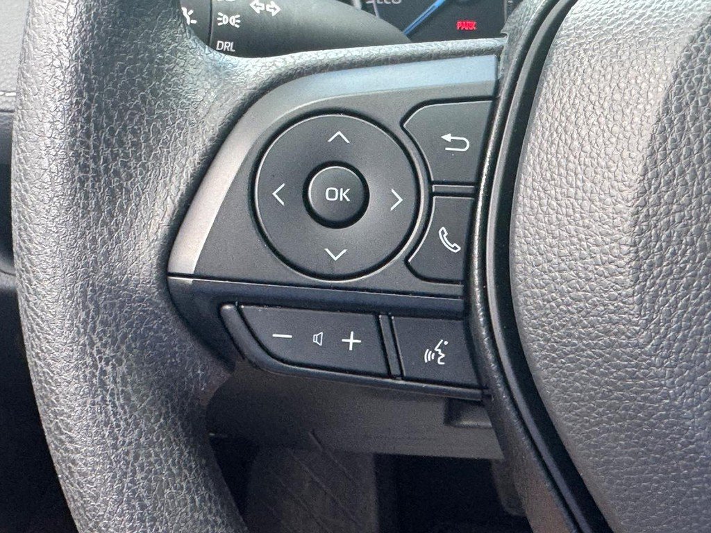 Used 2025 Toyota RAV4 LE AWD/4WD image 22