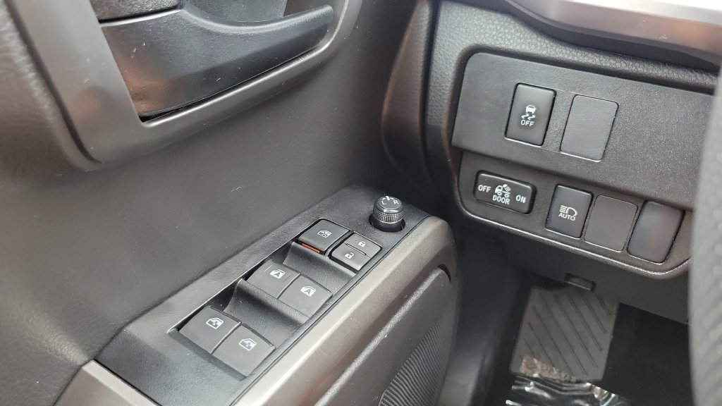 Certified 2023 Toyota Tacoma SR5 AWD/4WD image 19