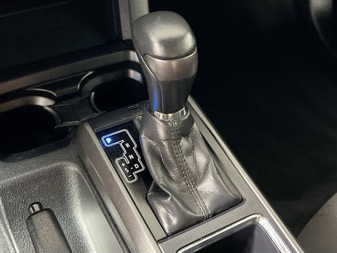 Used 2017 Toyota Tacoma TRD Sport image 25