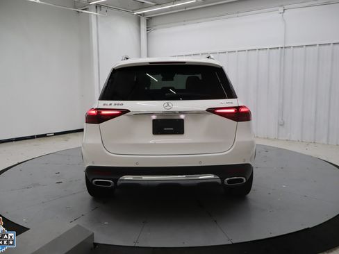 Used 2025 Mercedes-Benz GLE 350 4MATIC image 4