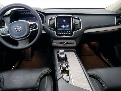 Used 2025 Volvo XC90 T8 Ultra w/ Lounge Package AWD/4WD image 18