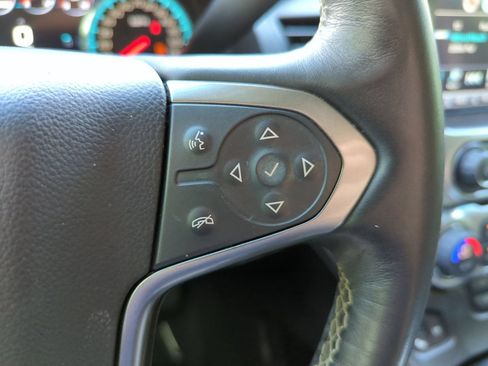 Used 2017 Chevrolet Suburban Premier RWD image 12