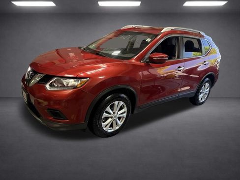 Used 2015 Nissan Rogue SV FWD image 2