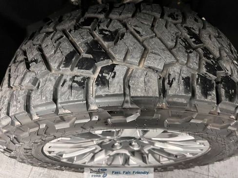 Used 2025 Chevrolet Tahoe Z71 w/ Comfort Package image 16