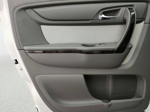 Used 2013 GMC Acadia SLT FWD image 28