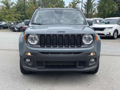 Used 2018 Jeep Renegade Altitude w/ UConnect 8.4 Nav Group AWD/4WD image 8