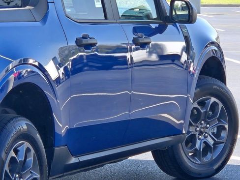 Used 2023 Ford Maverick XLT image 11