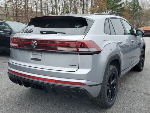 New 2026 Volkswagen Atlas Cross Sport SEL R-Line image 4