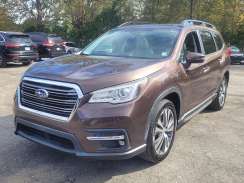 Used 2019 Subaru Ascent Limited w/ Popular Package #3 image 4