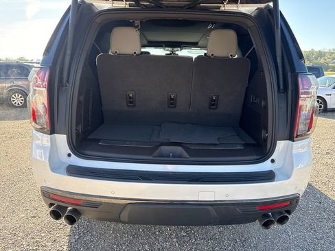Used 2022 Chevrolet Tahoe Z71 w/ Z71 Off-Road Package AWD/4WD image 24