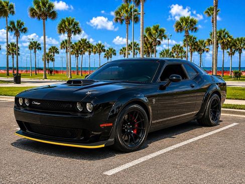 Used 2023 Dodge Challenger R/T Scat Pack RWD image 1
