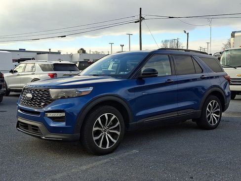 Used 2020 Ford Explorer ST w/ Premium Technology Package image 3