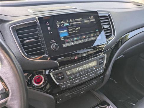 Used 2019 Honda Pilot Touring image 15