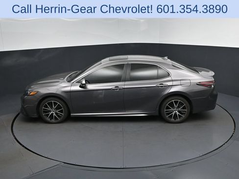 Used 2023 Toyota Camry SE w/ Convenience Package FWD image 27