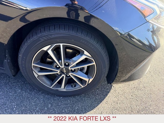 Used 2022 Kia Forte LXS w/ LXS Technology Package FWD image 7