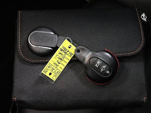 Used 2020 MINI Cooper S w/ Premium Package FWD image 32