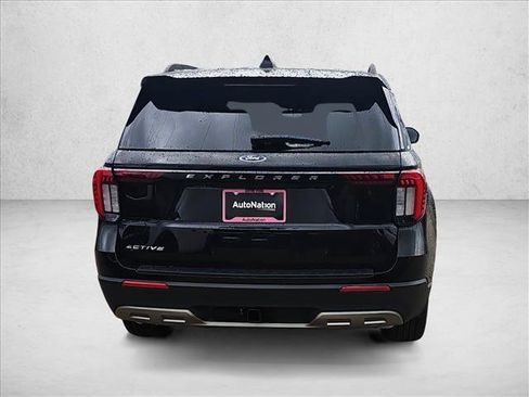 New 2026 Ford Explorer Active w/ Active Comfort Package RWD image 4