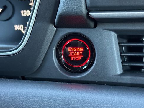 Certified 2025 Honda Pilot Touring image 26