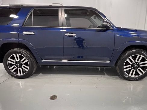 Used 2017 Toyota 4Runner Limited AWD/4WD image 5